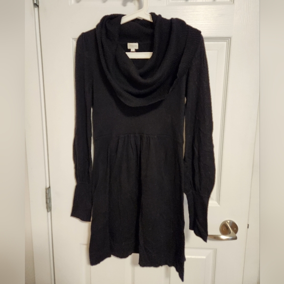 Dynamite Sweater Dresses - Picture 5 of 7